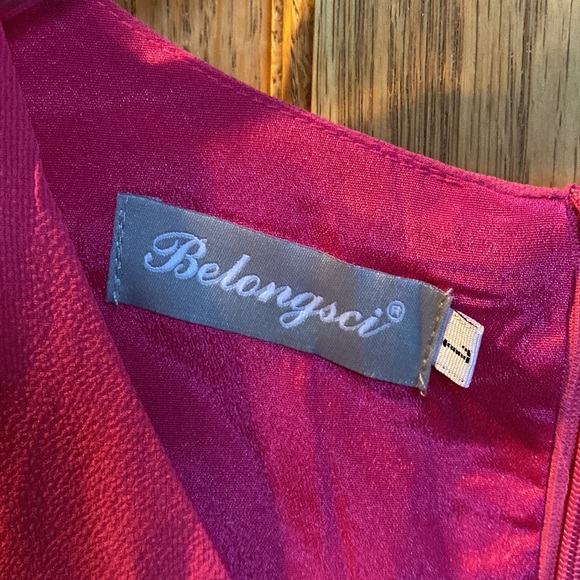 NWT Women's Cute V-Neck Bell Sleeve shift dress NWT - Picture 3 of 4